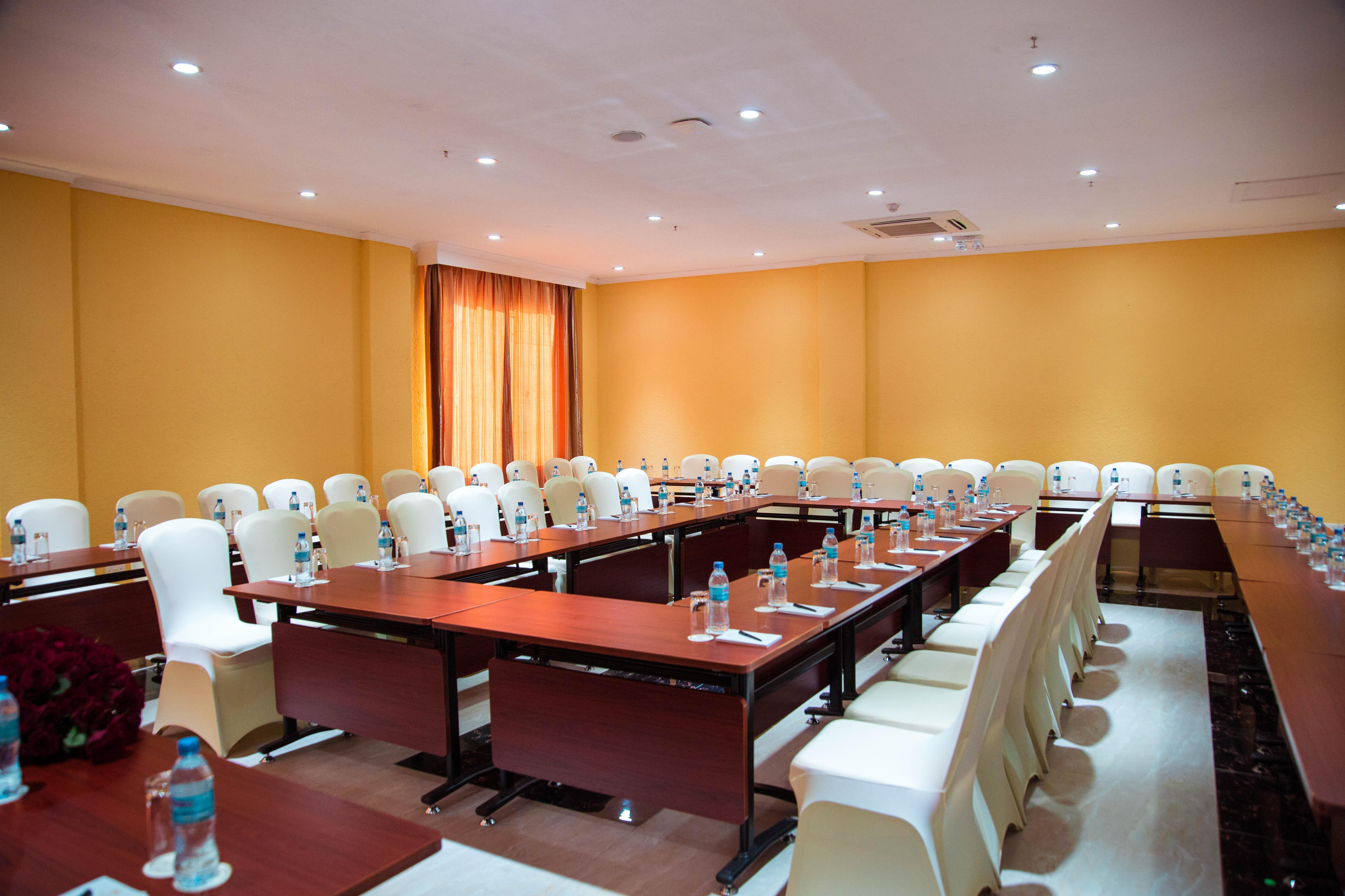 Tiffany Diamond Hotels Ltd - Makunganya Dar es Salaam Exterior photo